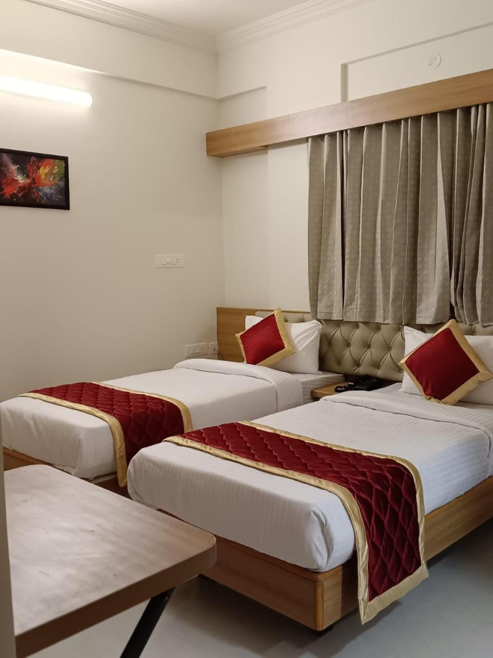 Krishna Inn Бенґалуру Екстер'єр фото