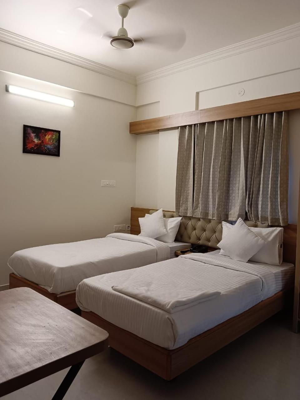Krishna Inn Бенґалуру Екстер'єр фото